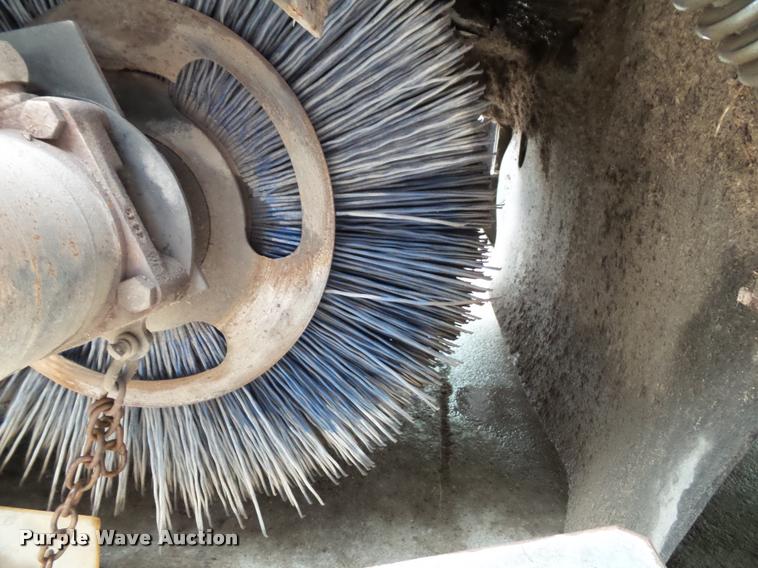 image for item K8077 1996 Johnston V3000SP street sweeper