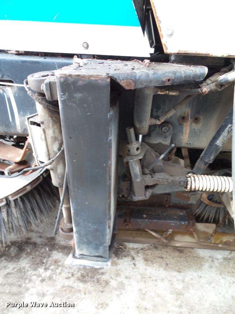 image for item K8077 1996 Johnston V3000SP street sweeper