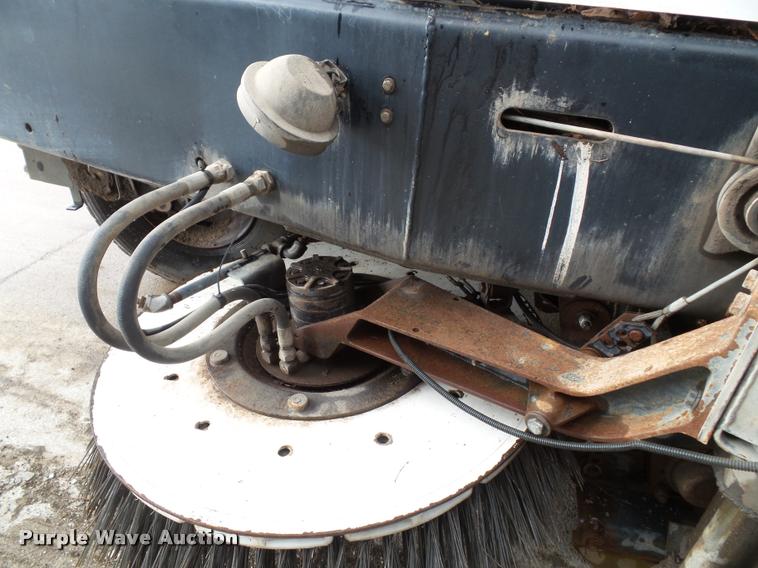 image for item K8077 1996 Johnston V3000SP street sweeper