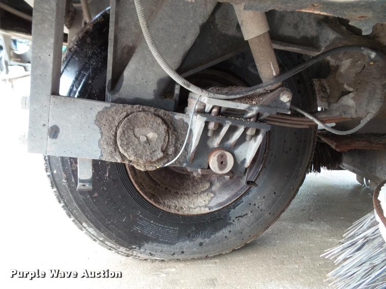 image for item K8077 1996 Johnston V3000SP street sweeper