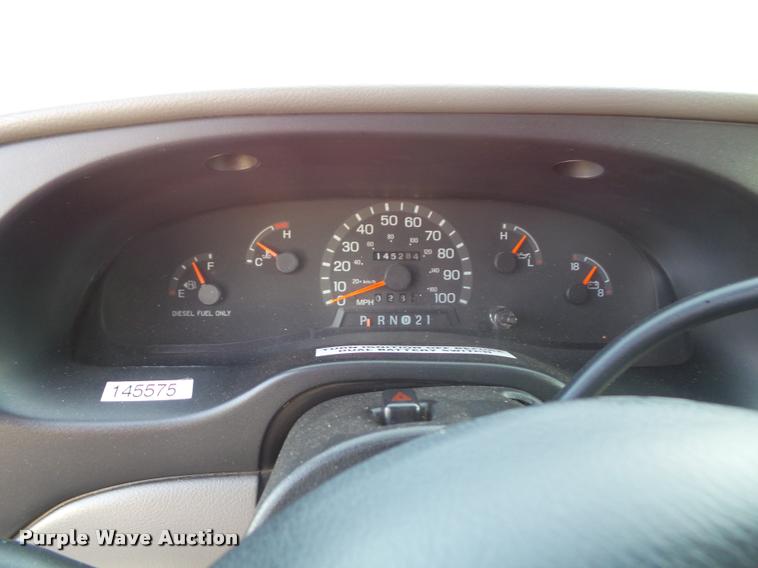 image for item K8083 1999 Ford Econoline E450 ambulance