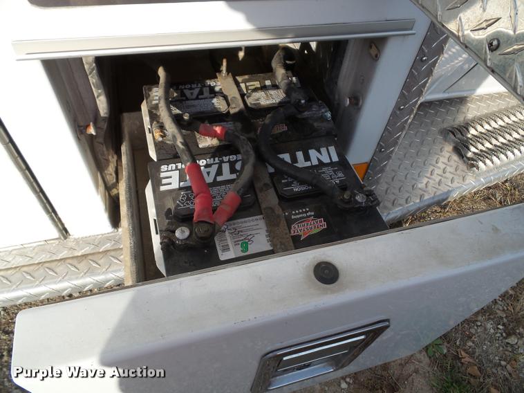 image for item K8083 1999 Ford Econoline E450 ambulance