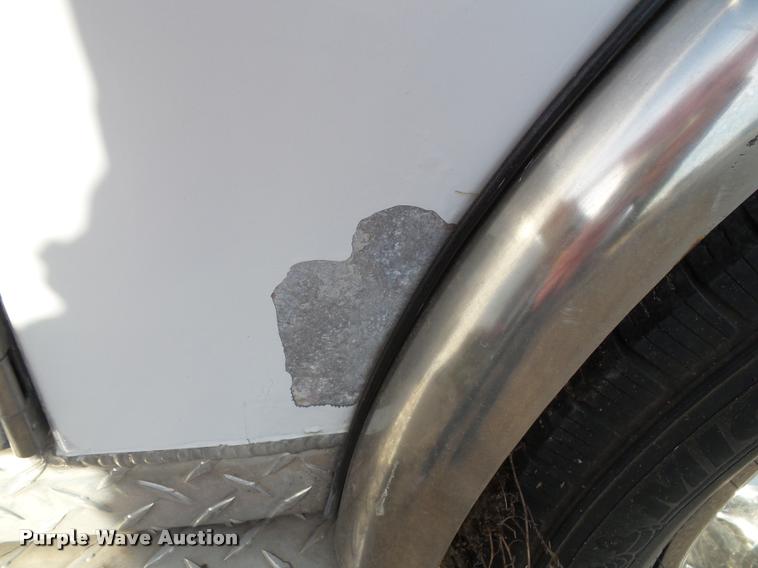 image for item K8083 1999 Ford Econoline E450 ambulance