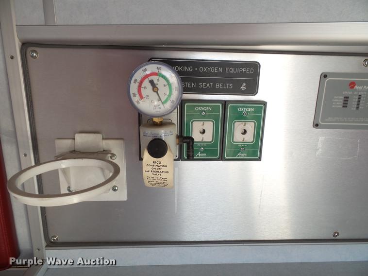 image for item K8083 1999 Ford Econoline E450 ambulance