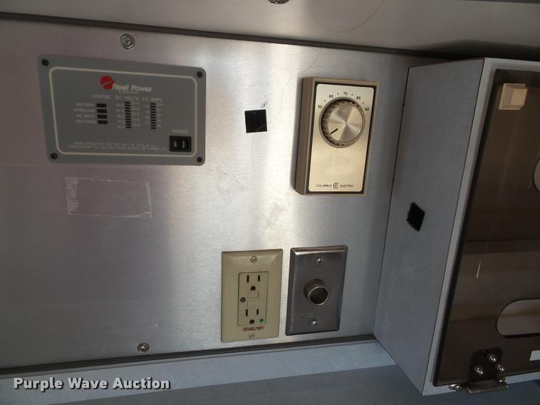 image for item K8083 1999 Ford Econoline E450 ambulance