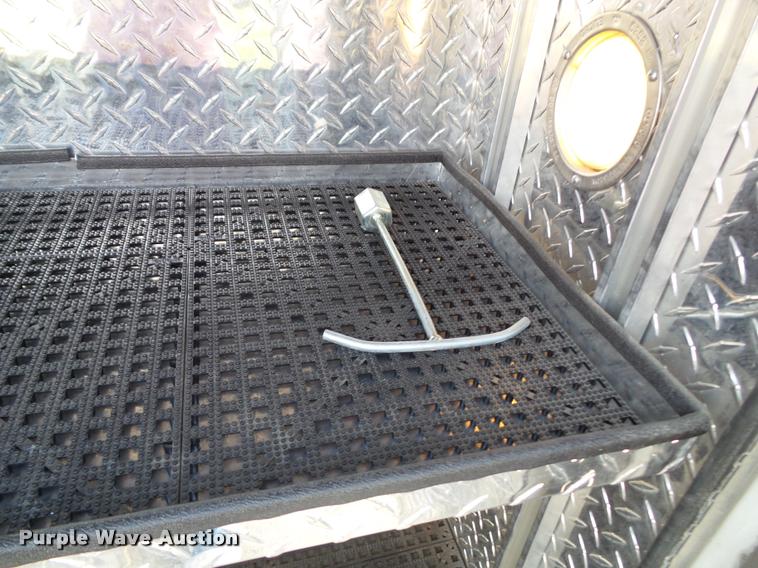 image for item K8083 1999 Ford Econoline E450 ambulance