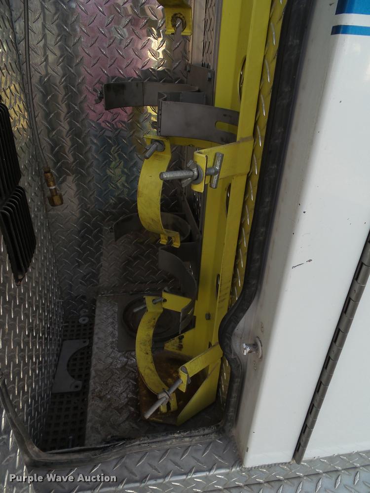 image for item K8083 1999 Ford Econoline E450 ambulance