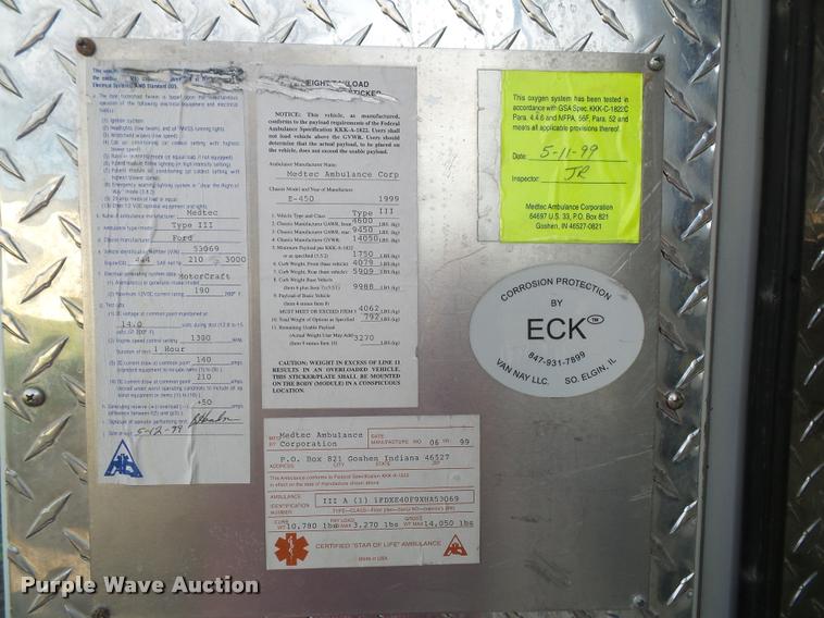 image for item K8083 1999 Ford Econoline E450 ambulance
