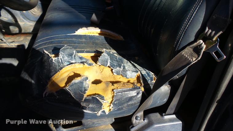 image for item K8098 2000 Chevrolet 2500 pickup truck