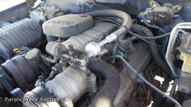 image for item K8098 2000 Chevrolet 2500 pickup truck