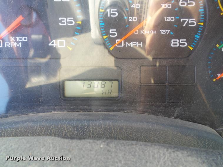 image for item K8110 2004 International 7400 dump truck