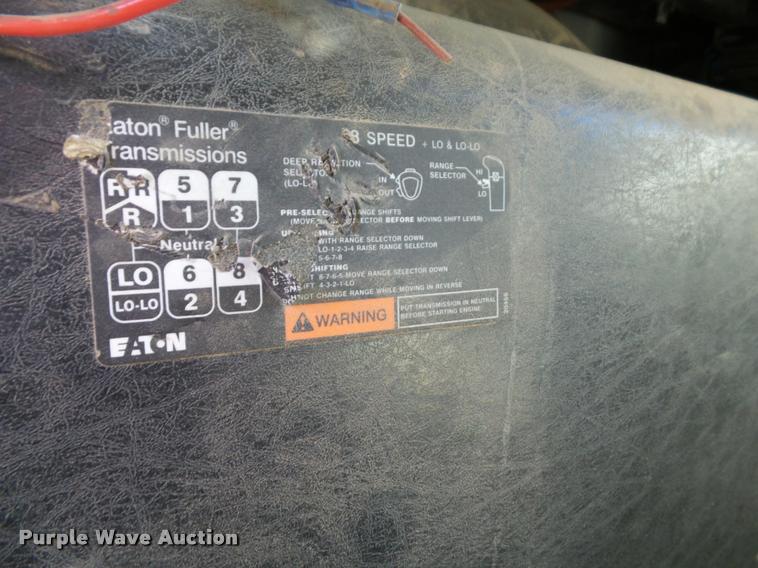 image for item K8110 2004 International 7400 dump truck