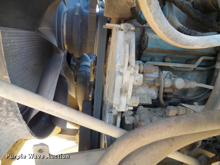 image for item K8110 2004 International 7400 dump truck