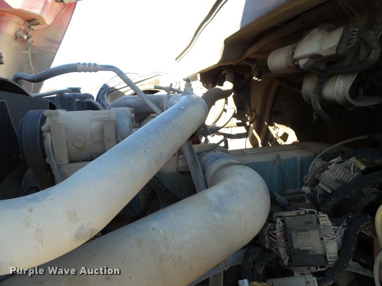 image for item K8110 2004 International 7400 dump truck