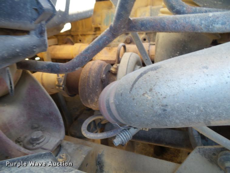 image for item K8110 2004 International 7400 dump truck