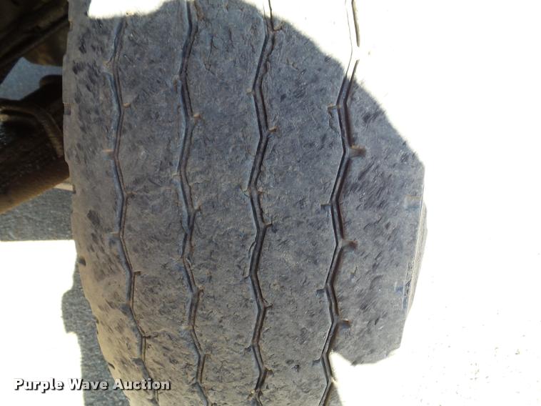 image for item K8110 2004 International 7400 dump truck