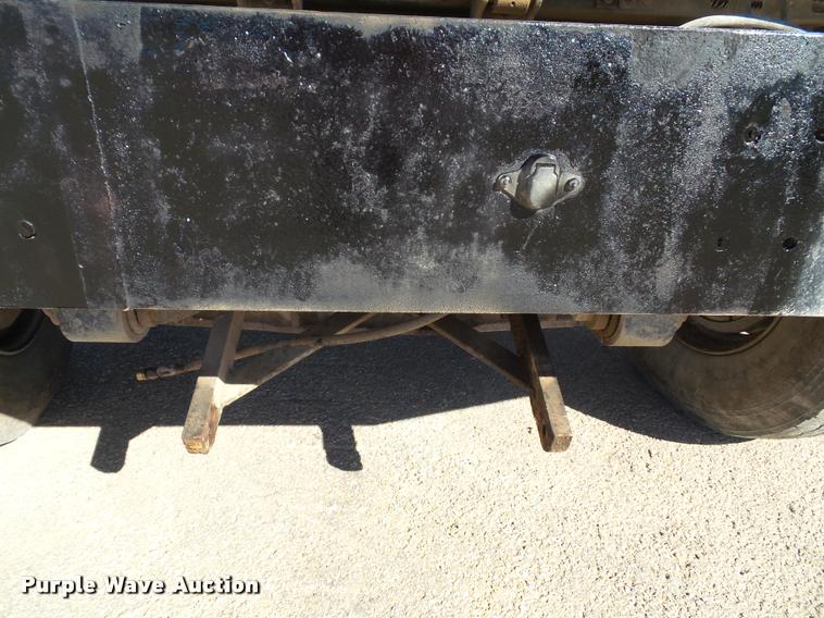 image for item K8110 2004 International 7400 dump truck