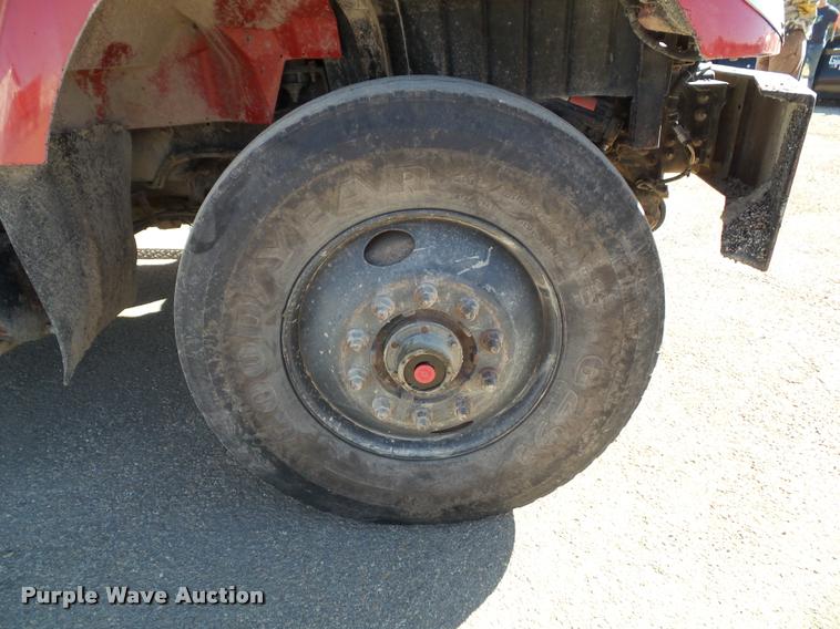 image for item K8110 2004 International 7400 dump truck