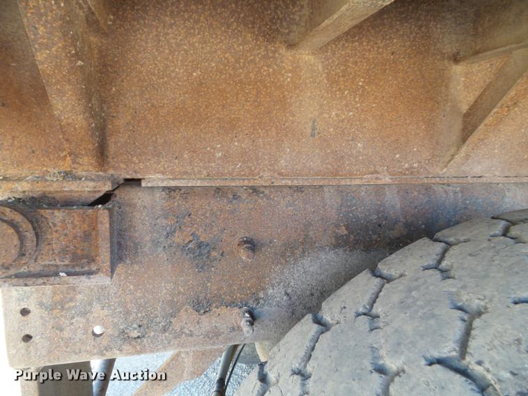 image for item K8110 2004 International 7400 dump truck