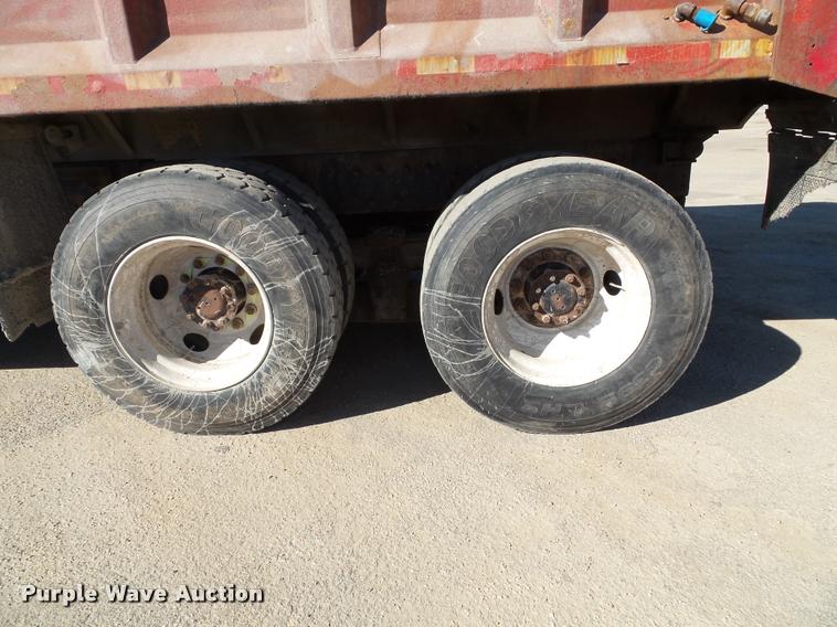 image for item K8110 2004 International 7400 dump truck