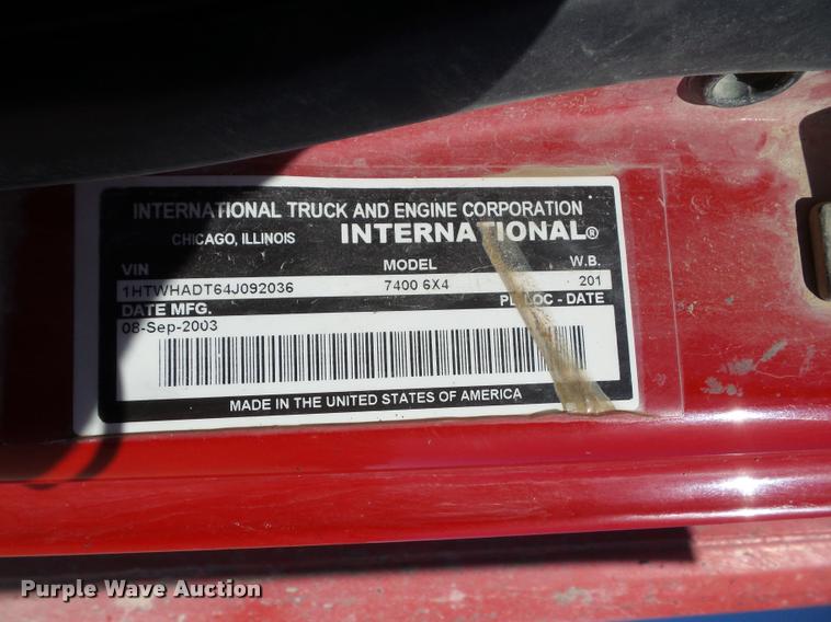 image for item K8110 2004 International 7400 dump truck