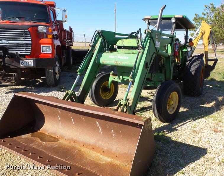 image for item K8116 John Deere 2355 tractor