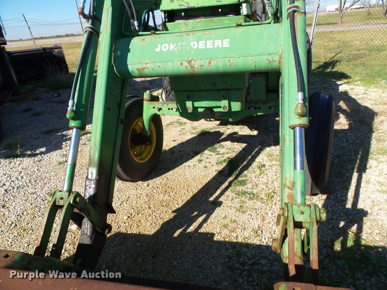 image for item K8116 John Deere 2355 tractor