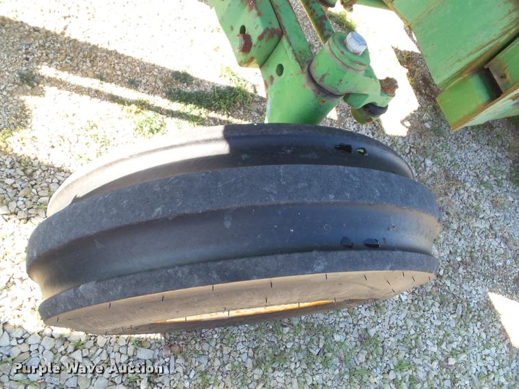 image for item K8116 John Deere 2355 tractor