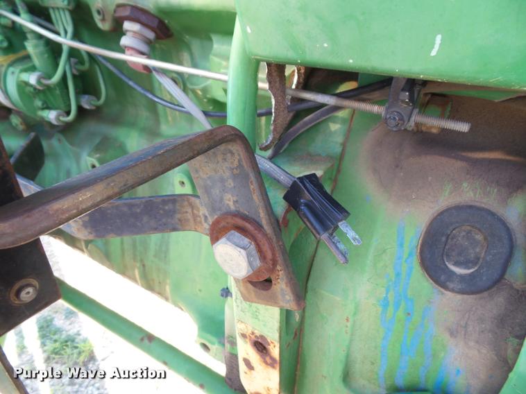 image for item K8116 John Deere 2355 tractor