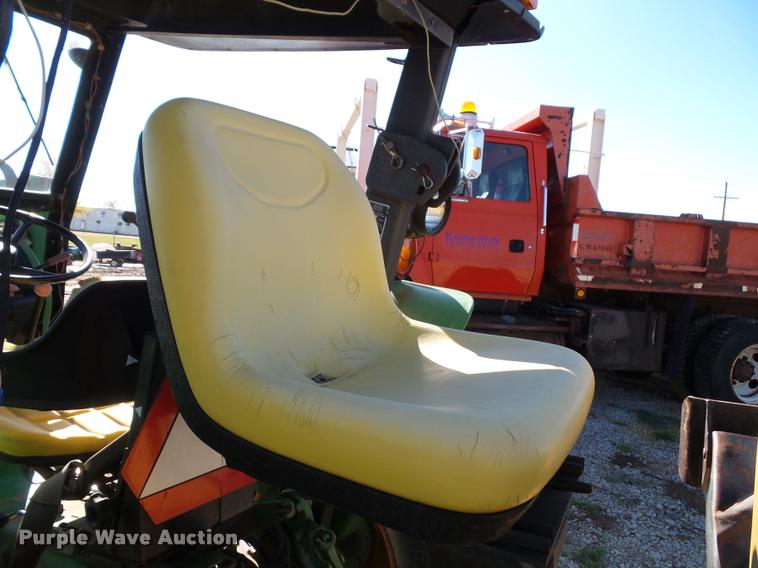 image for item K8116 John Deere 2355 tractor