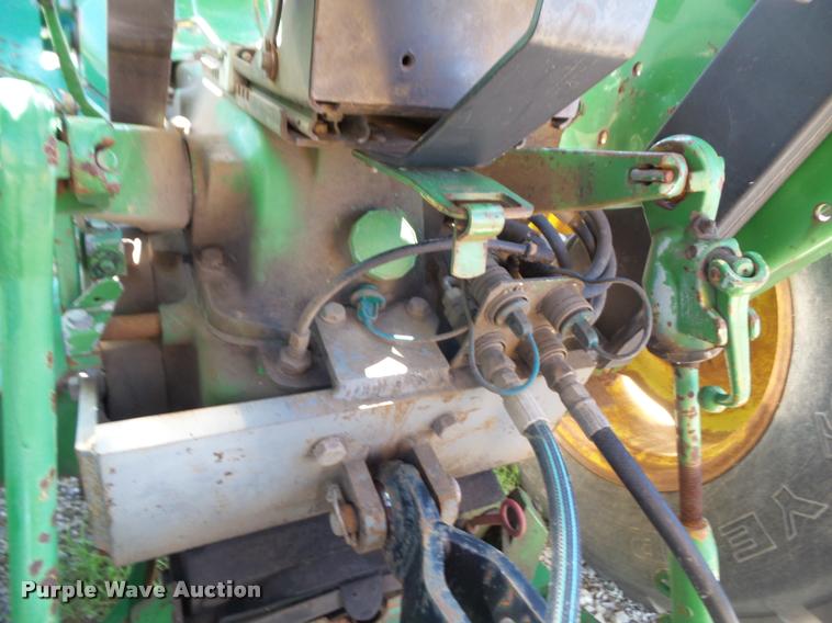 image for item K8116 John Deere 2355 tractor