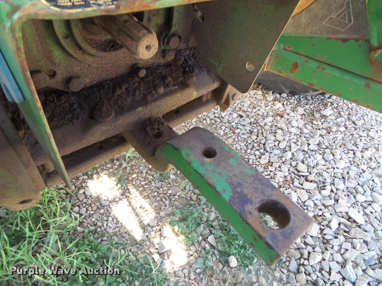 image for item K8116 John Deere 2355 tractor