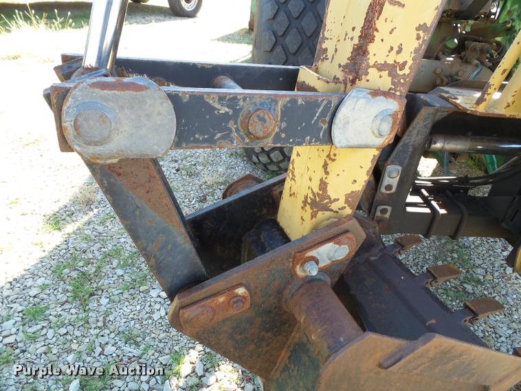 image for item K8116 John Deere 2355 tractor