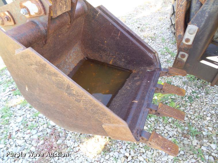 image for item K8116 John Deere 2355 tractor