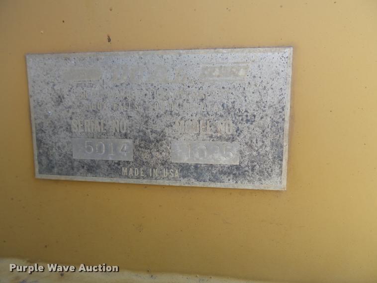 image for item K8116 John Deere 2355 tractor