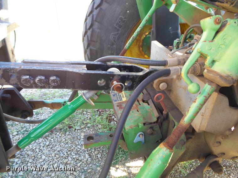 image for item K8116 John Deere 2355 tractor