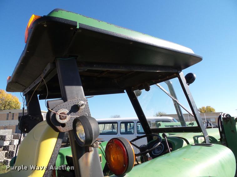 image for item K8116 John Deere 2355 tractor