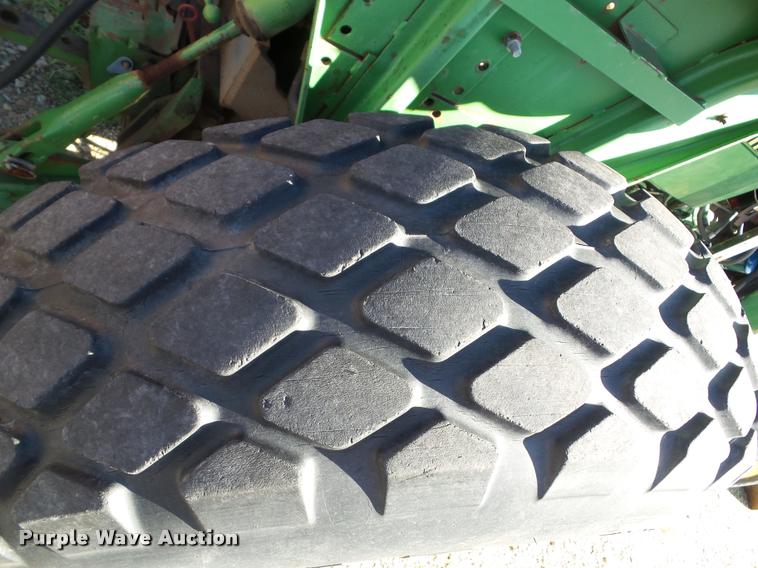 image for item K8116 John Deere 2355 tractor