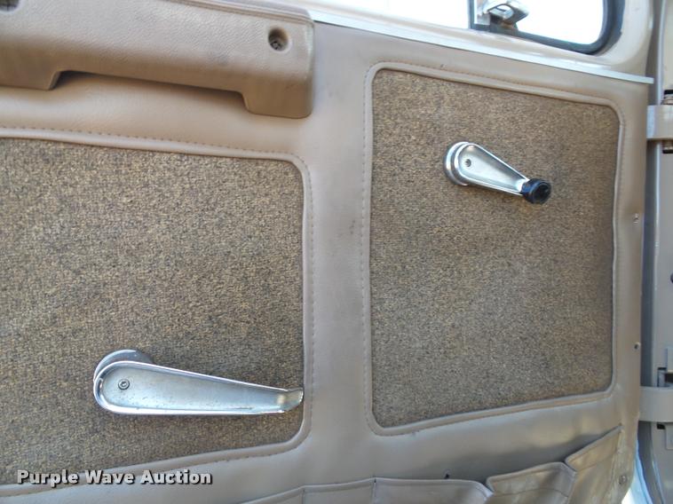 image for item K8117 1987 International S1900 bucket truck