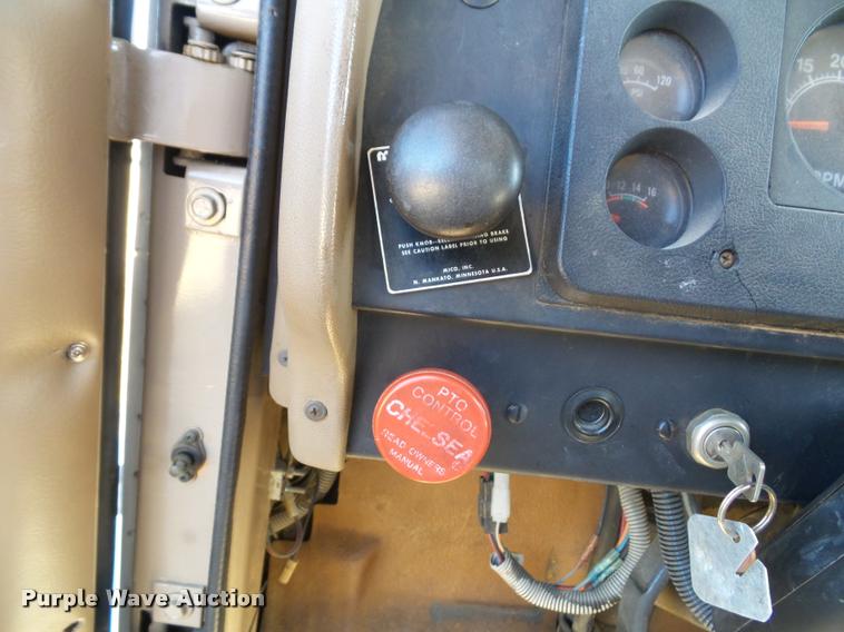 image for item K8117 1987 International S1900 bucket truck