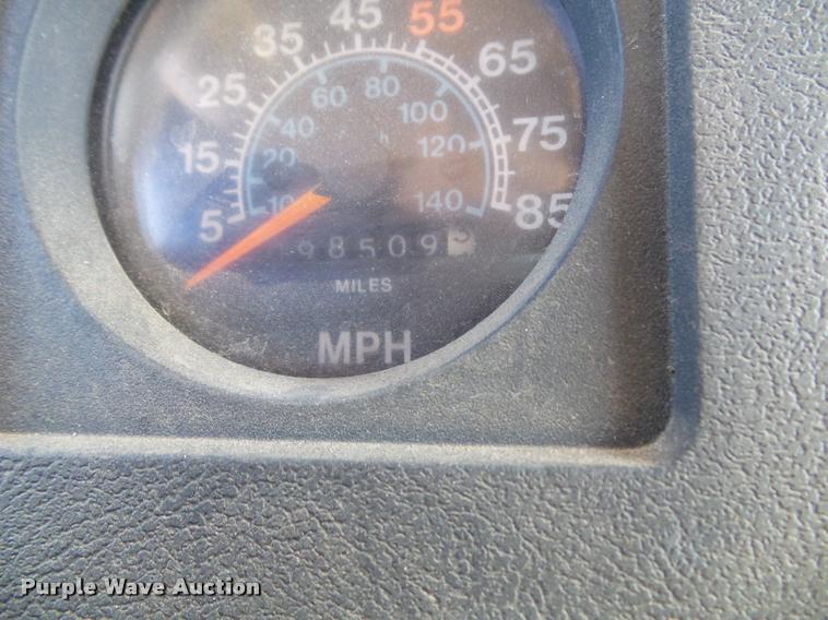 image for item K8117 1987 International S1900 bucket truck