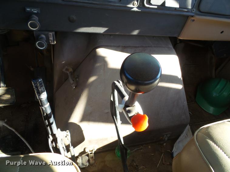 image for item K8117 1987 International S1900 bucket truck