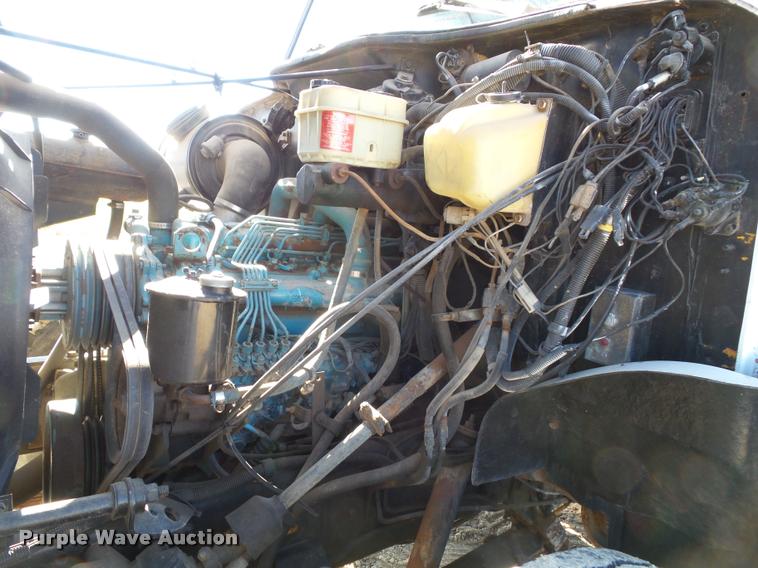 image for item K8117 1987 International S1900 bucket truck