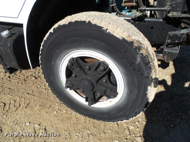 image for item K8117 1987 International S1900 bucket truck