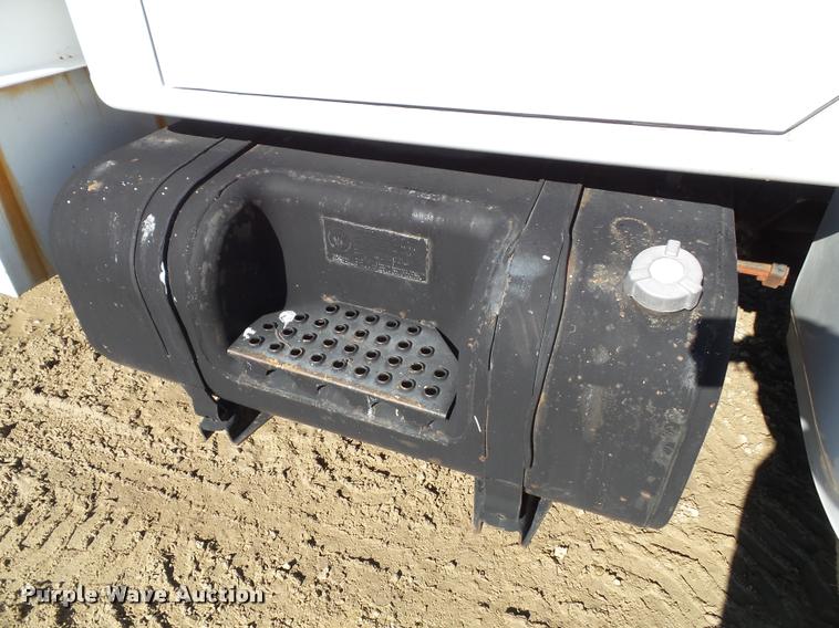 image for item K8117 1987 International S1900 bucket truck