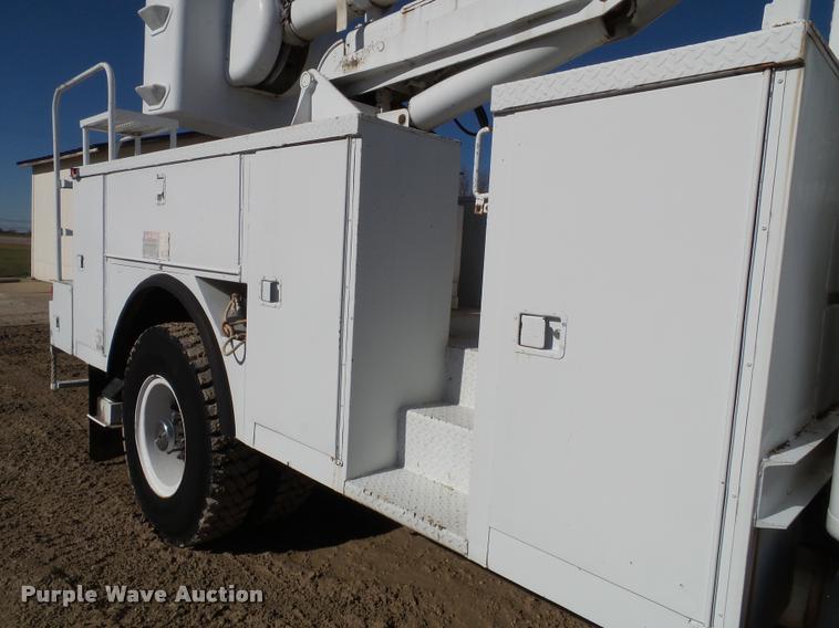 image for item K8117 1987 International S1900 bucket truck
