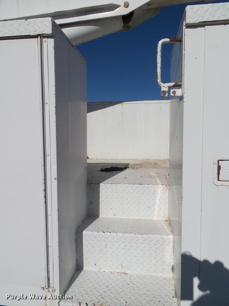 image for item K8117 1987 International S1900 bucket truck