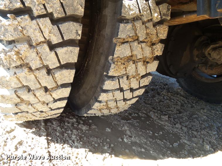 image for item K8117 1987 International S1900 bucket truck