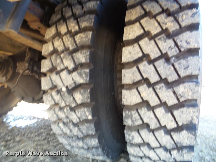 image for item K8117 1987 International S1900 bucket truck