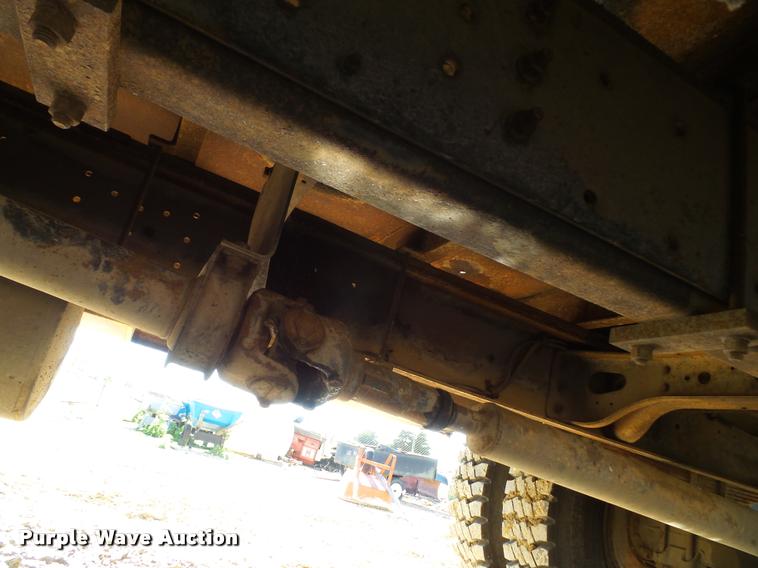 image for item K8117 1987 International S1900 bucket truck